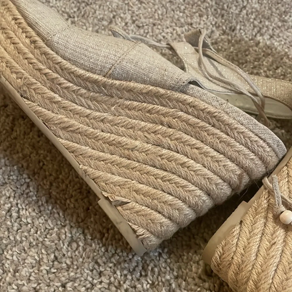 Rampage linen and silver wedge espadrilles raffia sides size 7